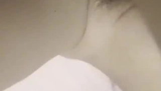 第一次被怀疑被四个警察涂上油并被操