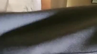 绝对极品！爆乳眼镜妹！初下海说话超嗲，吸吮假屌乳夹，假屌一下捅入无毛小穴，叫起来太骚了